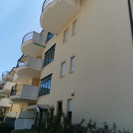 E11 - Bilocale Delfico 2 - Aria Condizionata * Villa Rosa Di Martinsicuro
